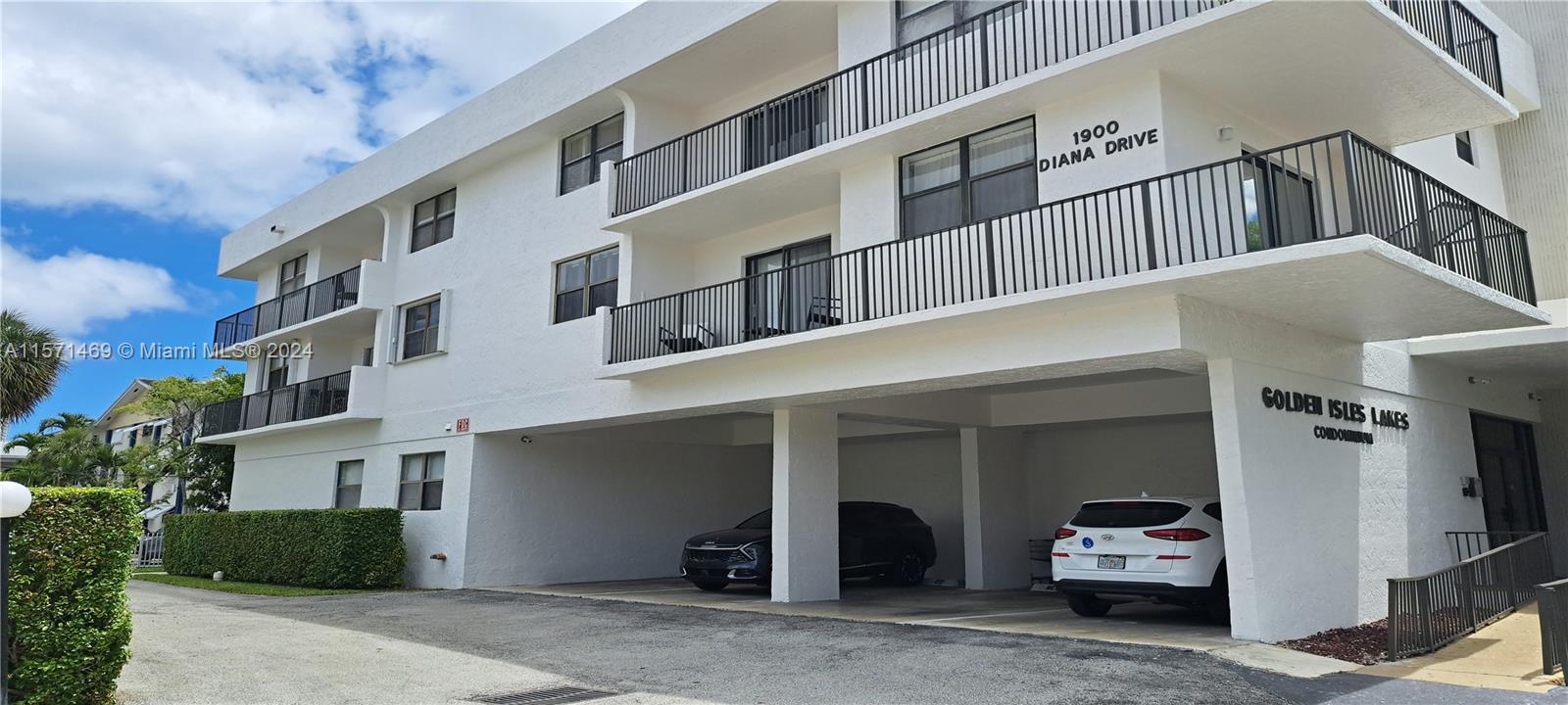 1900 Diana Dr 3E, Hallandale Beach, Florida 33009, 3 Bedrooms Bedrooms, ,3 BathroomsBathrooms,Residentiallease,For Rent,1900 Diana Dr 3E,A11571469