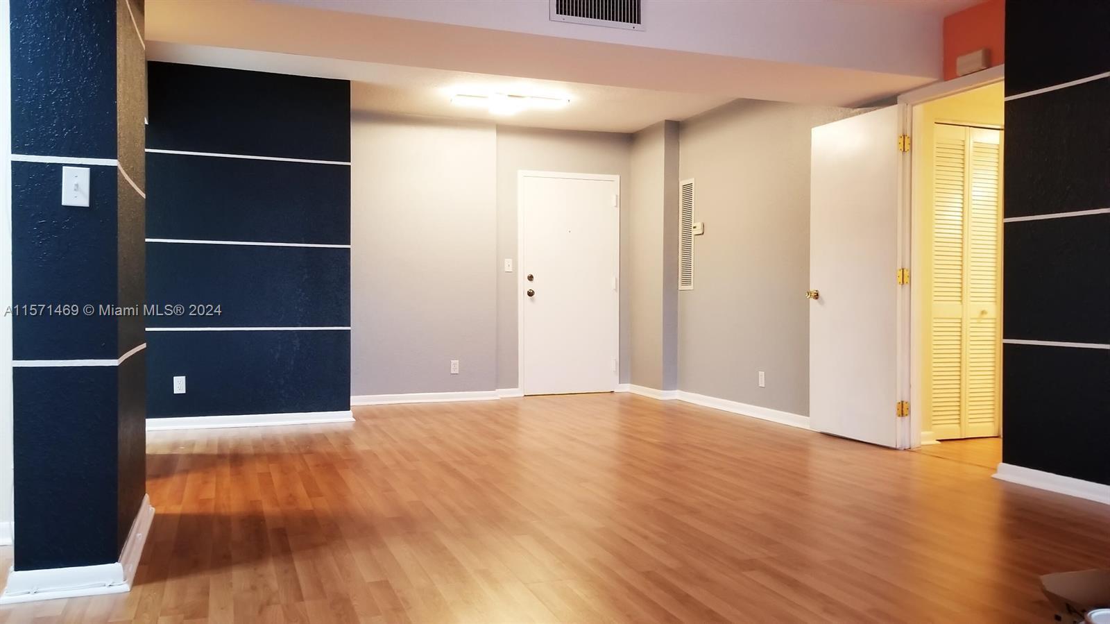 1900 Diana Dr 3E, Hallandale Beach, Florida 33009, 3 Bedrooms Bedrooms, ,3 BathroomsBathrooms,Residentiallease,For Rent,1900 Diana Dr 3E,A11571469