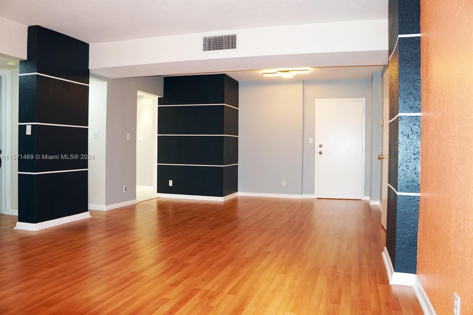 1900 Diana Dr 3E, Hallandale Beach, Florida 33009, 3 Bedrooms Bedrooms, ,3 BathroomsBathrooms,Residentiallease,For Rent,1900 Diana Dr 3E,A11571469