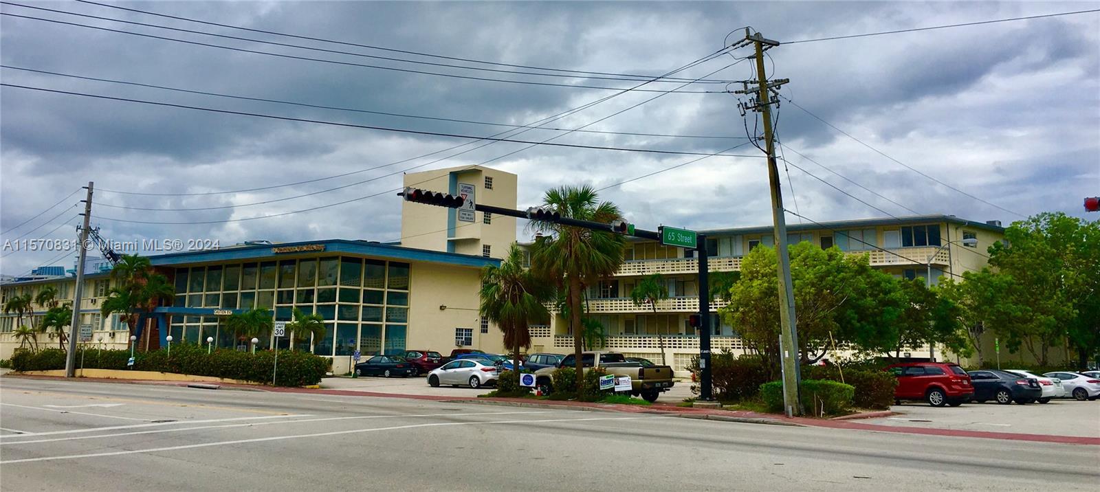 6484 Indian Creek St 203, Miami Beach, Florida 33141, ,1 BathroomBathrooms,Residential,For Sale,6484 Indian Creek St 203,A11570831