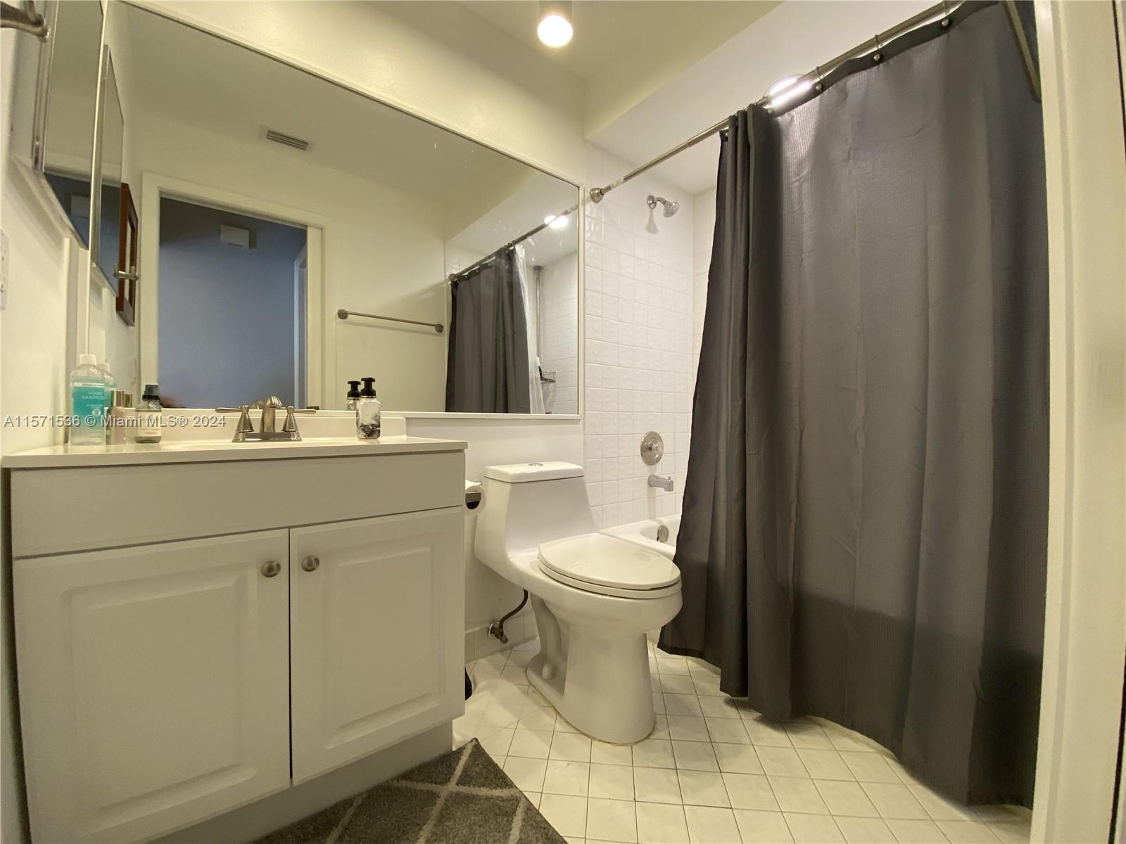 2nd Bathroom