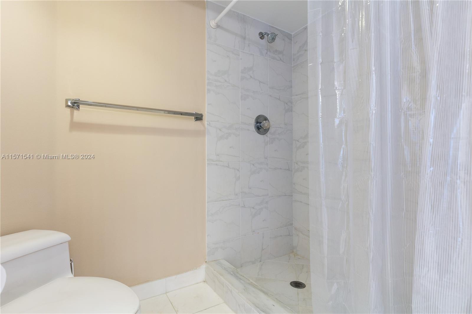 3500 Mystic Pointe Dr 2603, Aventura, Florida 33180, 2 Bedrooms Bedrooms, ,2 BathroomsBathrooms,Residentiallease,For Rent,3500 Mystic Pointe Dr 2603,A11571541