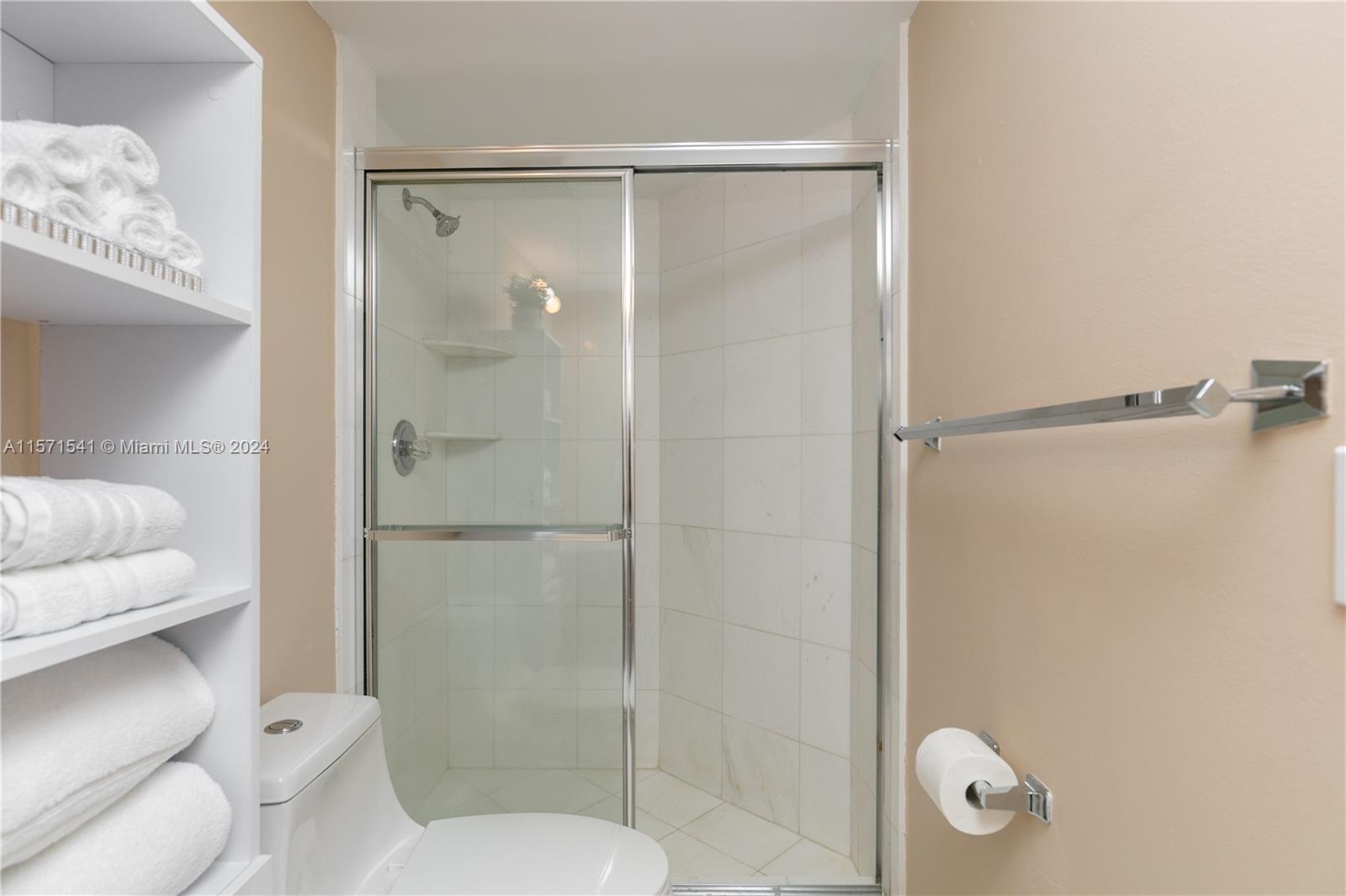 3500 Mystic Pointe Dr 2603, Aventura, Florida 33180, 2 Bedrooms Bedrooms, ,2 BathroomsBathrooms,Residentiallease,For Rent,3500 Mystic Pointe Dr 2603,A11571541