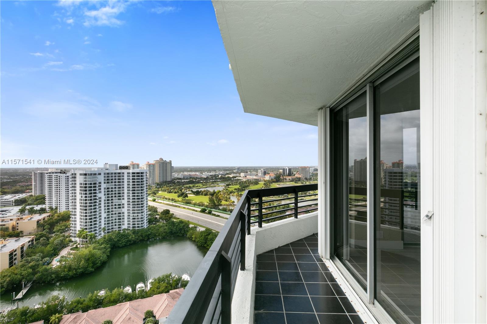 3500 Mystic Pointe Dr 2603, Aventura, Florida 33180, 2 Bedrooms Bedrooms, ,2 BathroomsBathrooms,Residentiallease,For Rent,3500 Mystic Pointe Dr 2603,A11571541