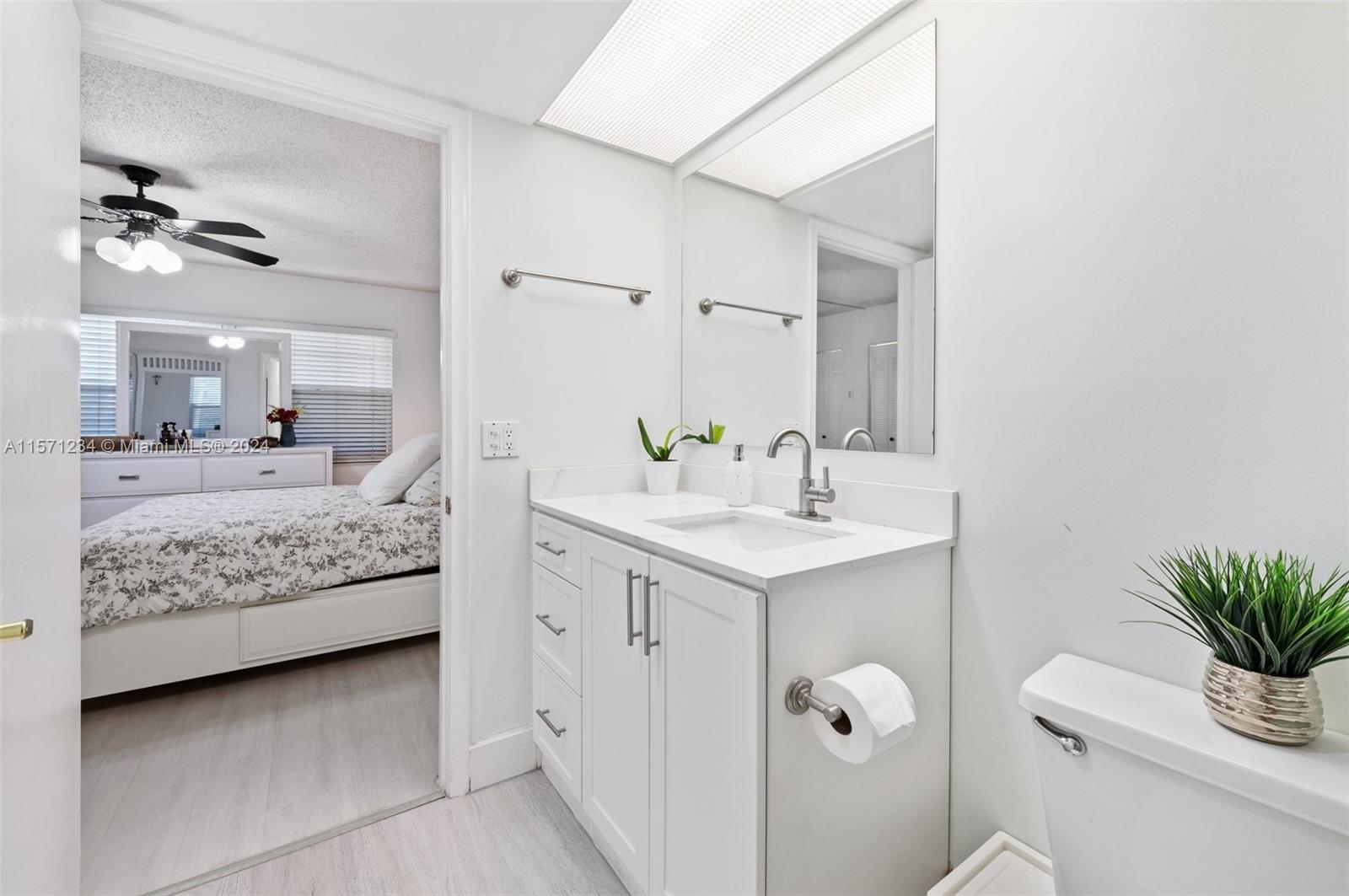 1000 SW 125th Ave 214N, Pembroke Pines, Florida 33027, 1 Bedroom Bedrooms, ,1 BathroomBathrooms,Residential,For Sale,1000 SW 125th Ave 214N,A11571234