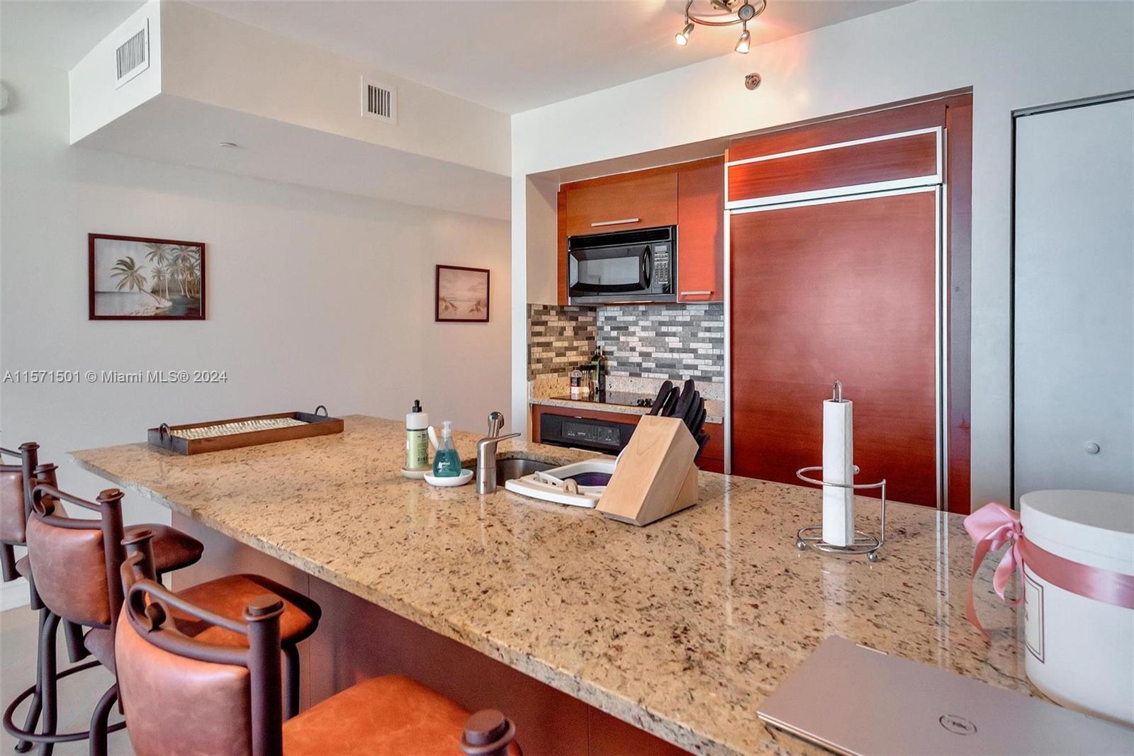 1830 S Ocean Dr 4709, Hallandale Beach, Florida 33009, 1 Bedroom Bedrooms, ,1 BathroomBathrooms,Residentiallease,For Rent,1830 S Ocean Dr 4709,A11571501