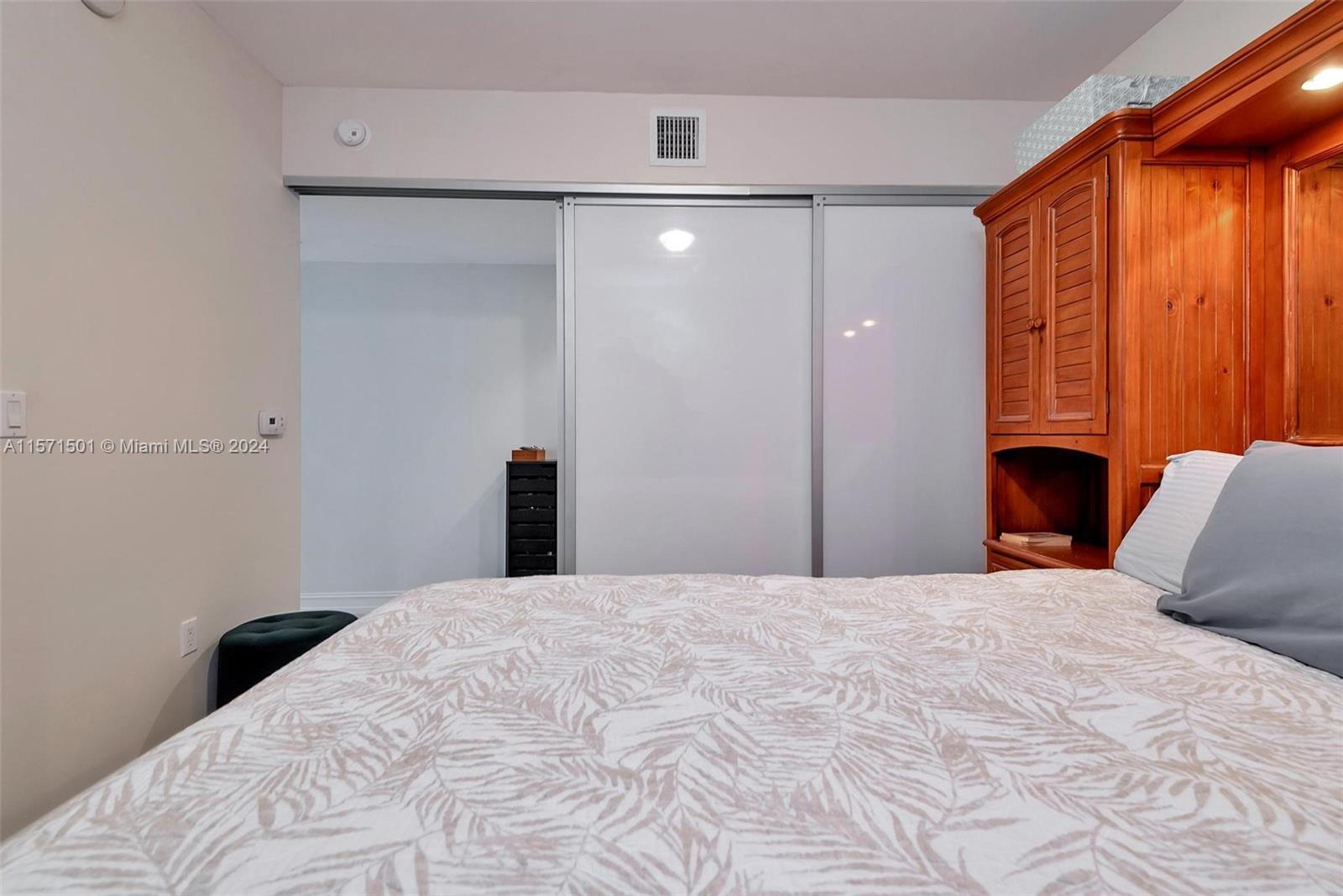 1830 S Ocean Dr 4709, Hallandale Beach, Florida 33009, 1 Bedroom Bedrooms, ,1 BathroomBathrooms,Residentiallease,For Rent,1830 S Ocean Dr 4709,A11571501