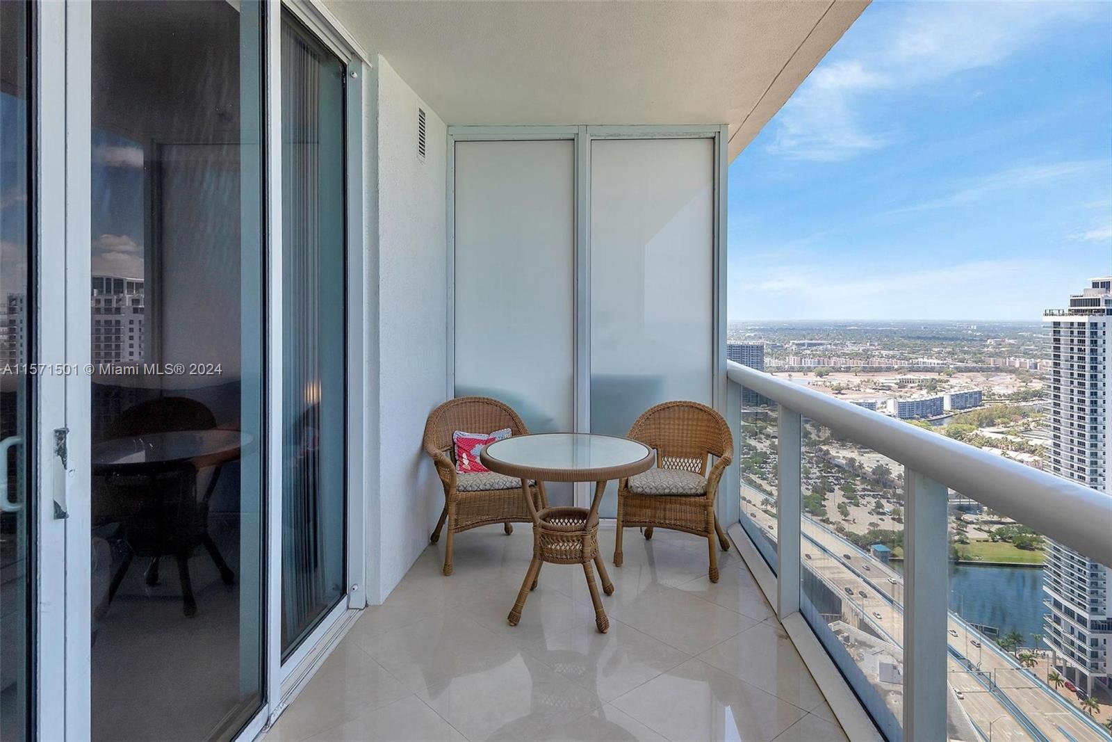 1830 S Ocean Dr 4709, Hallandale Beach, Florida 33009, 1 Bedroom Bedrooms, ,1 BathroomBathrooms,Residentiallease,For Rent,1830 S Ocean Dr 4709,A11571501