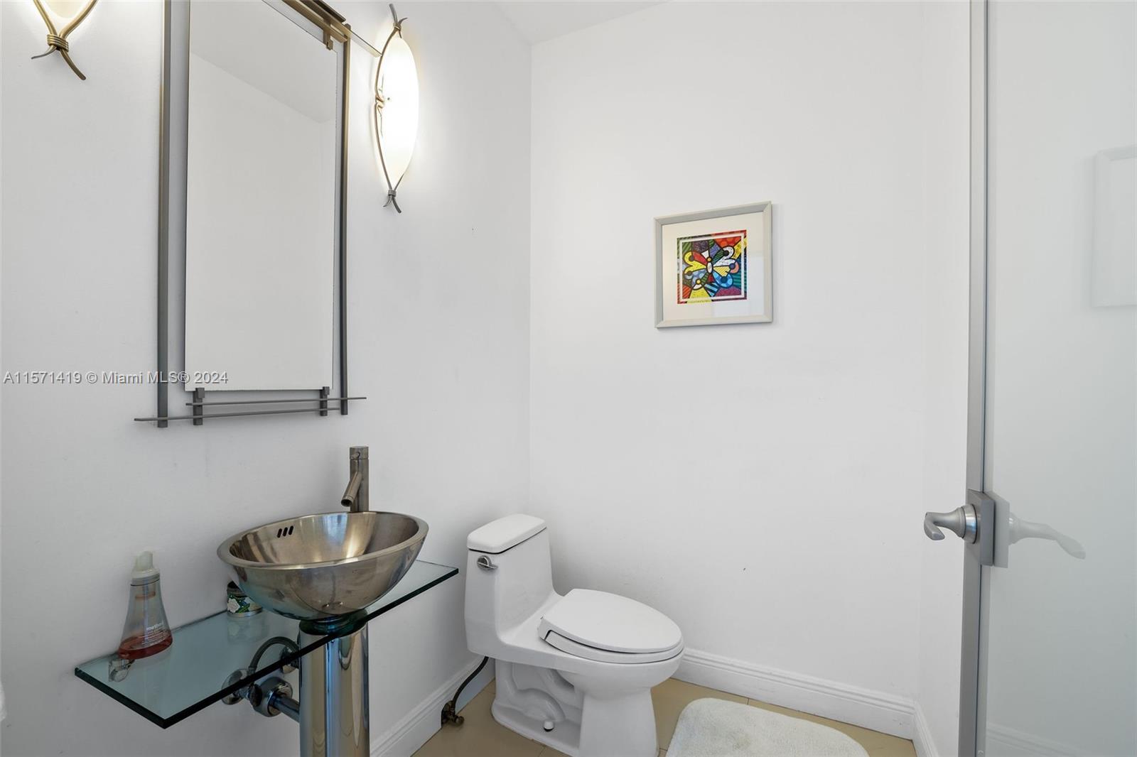 2001 Meridian Ave 506, Miami Beach, Florida 33139, 1 Bedroom Bedrooms, ,1 BathroomBathrooms,Residential,For Sale,2001 Meridian Ave 506,A11571419