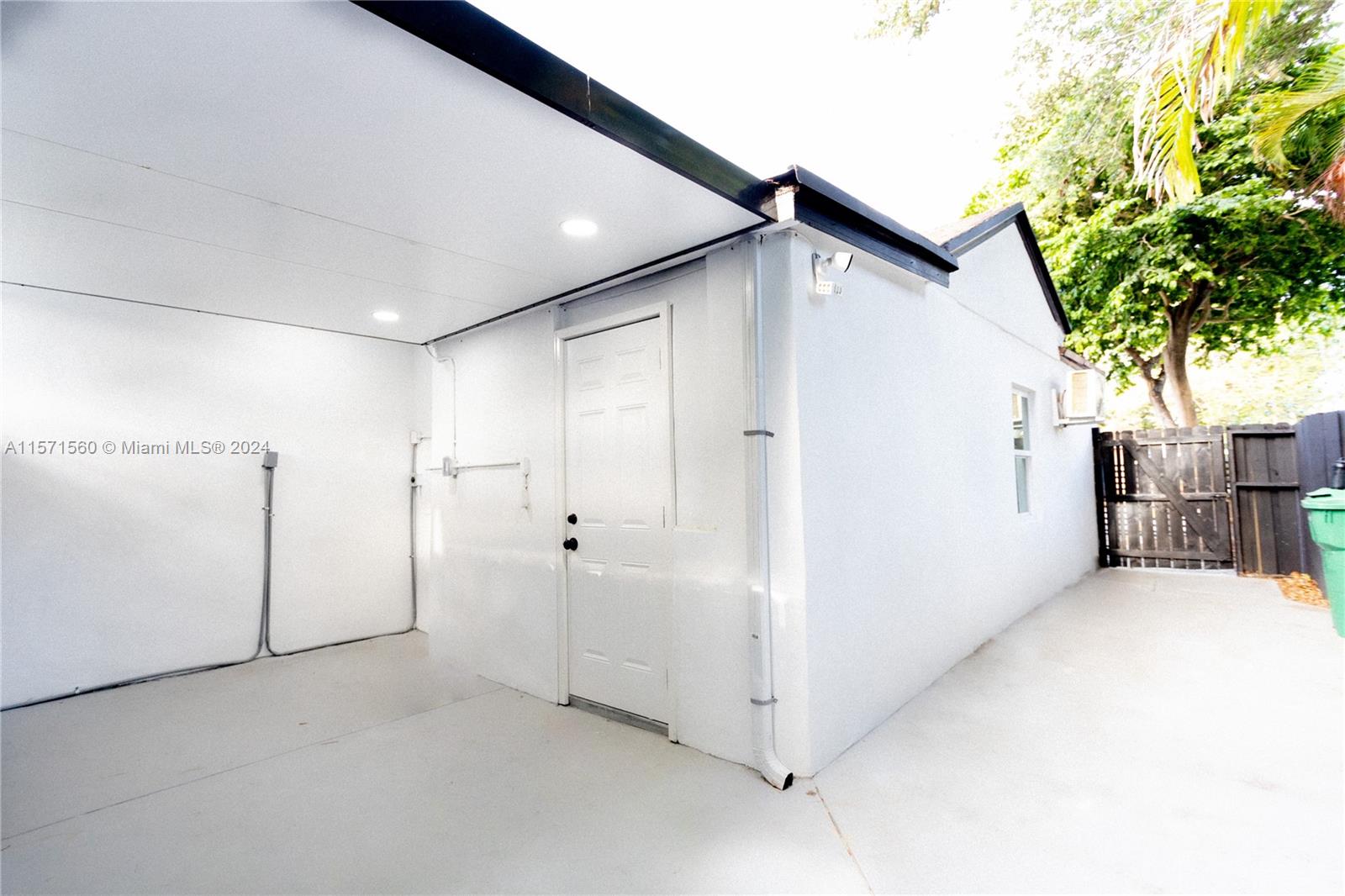 8281 NE 2nd Ct 02, Miami, Florida 33138, 1 Bedroom Bedrooms, ,1 BathroomBathrooms,Residentiallease,For Rent,8281 NE 2nd Ct 02,A11571560