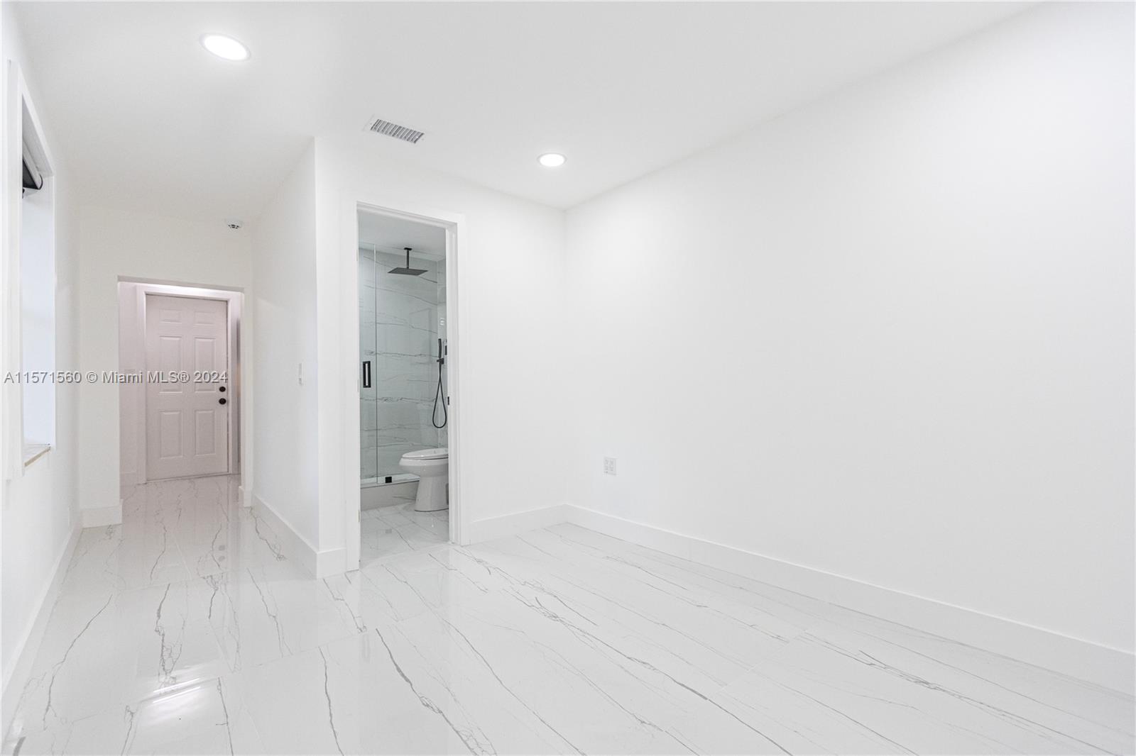 8281 NE 2nd Ct 02, Miami, Florida 33138, 1 Bedroom Bedrooms, ,1 BathroomBathrooms,Residentiallease,For Rent,8281 NE 2nd Ct 02,A11571560