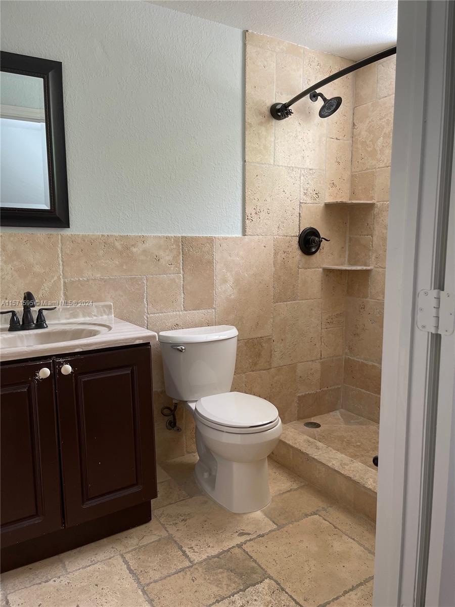 7380 NW 174th Ter 204, Hialeah, Florida 33015, 3 Bedrooms Bedrooms, ,2 BathroomsBathrooms,Residentiallease,For Rent,7380 NW 174th Ter 204,A11571595