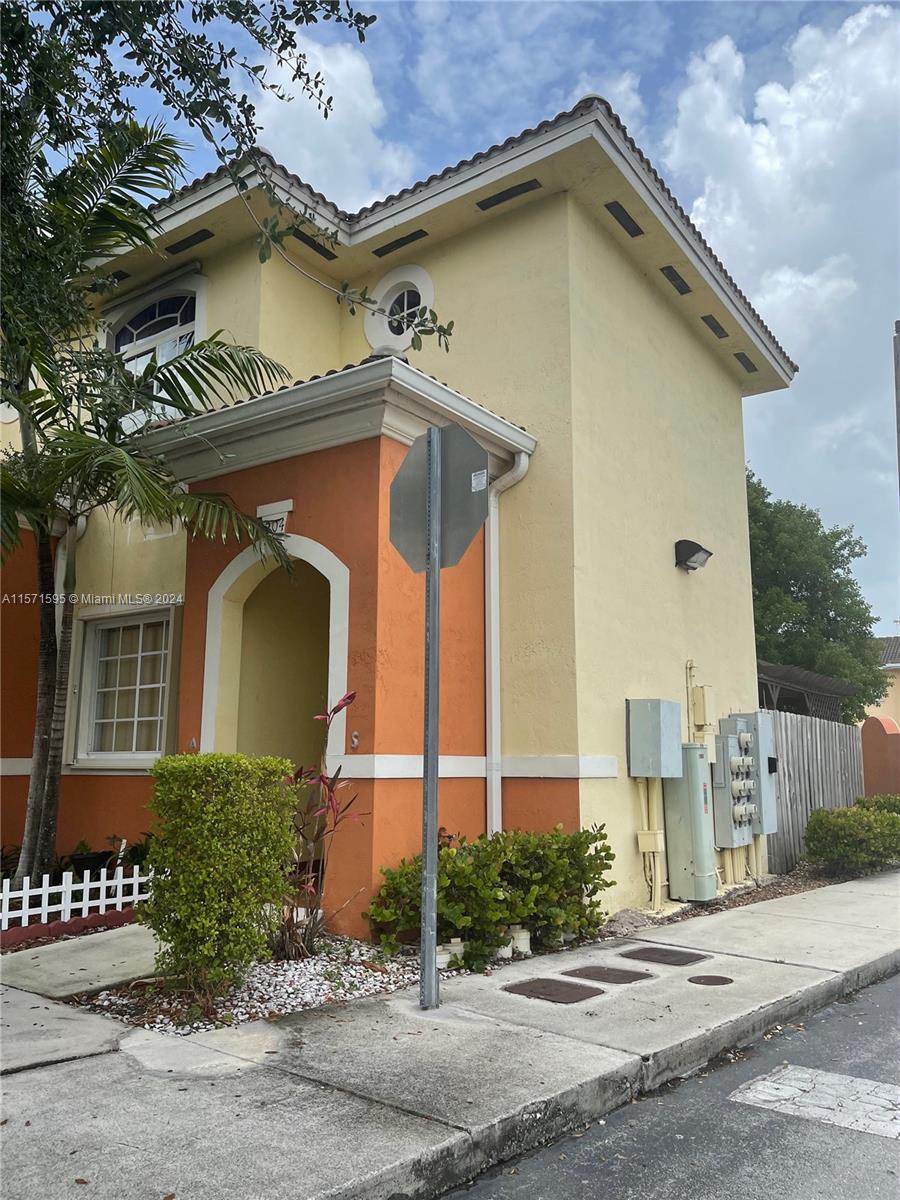 7380 NW 174th Ter 204, Hialeah, Florida 33015, 3 Bedrooms Bedrooms, ,2 BathroomsBathrooms,Residentiallease,For Rent,7380 NW 174th Ter 204,A11571595