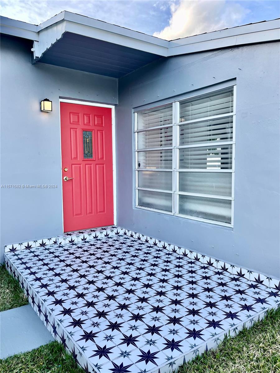 913 NE 2nd Ct, Hallandale Beach, Florida 33009, 3 Bedrooms Bedrooms, ,1 BathroomBathrooms,Residential,For Sale,913 NE 2nd Ct,A11571582