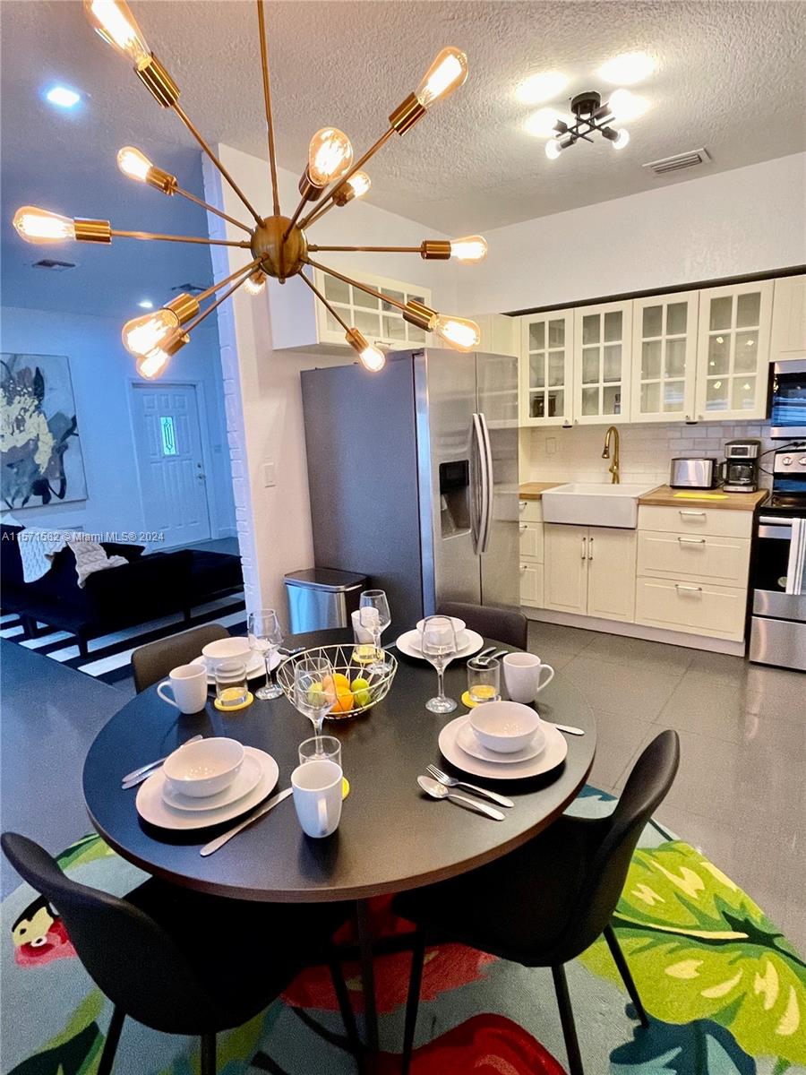 913 NE 2nd Ct, Hallandale Beach, Florida 33009, 3 Bedrooms Bedrooms, ,1 BathroomBathrooms,Residential,For Sale,913 NE 2nd Ct,A11571582