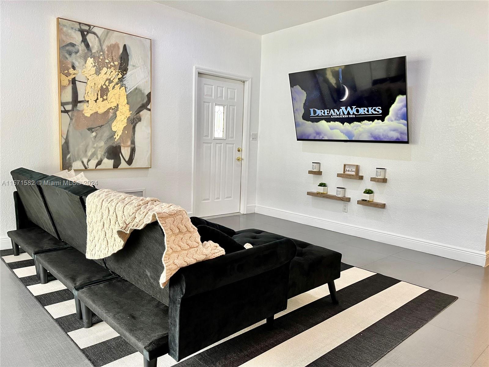 913 NE 2nd Ct, Hallandale Beach, Florida 33009, 3 Bedrooms Bedrooms, ,1 BathroomBathrooms,Residential,For Sale,913 NE 2nd Ct,A11571582