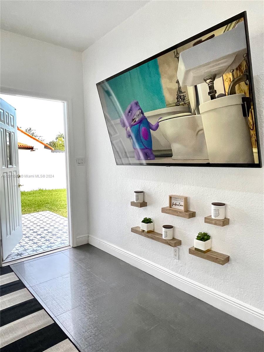 913 NE 2nd Ct, Hallandale Beach, Florida 33009, 3 Bedrooms Bedrooms, ,1 BathroomBathrooms,Residential,For Sale,913 NE 2nd Ct,A11571582