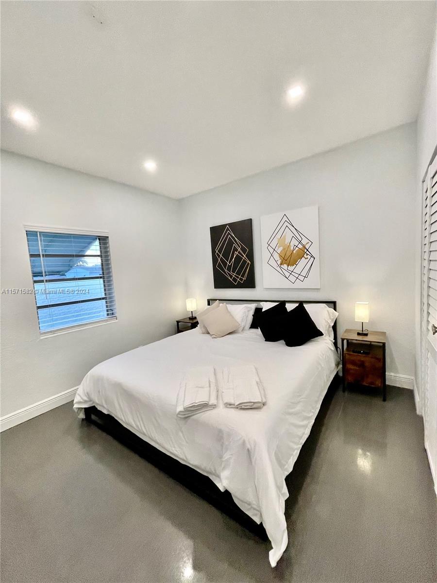 913 NE 2nd Ct, Hallandale Beach, Florida 33009, 3 Bedrooms Bedrooms, ,1 BathroomBathrooms,Residential,For Sale,913 NE 2nd Ct,A11571582