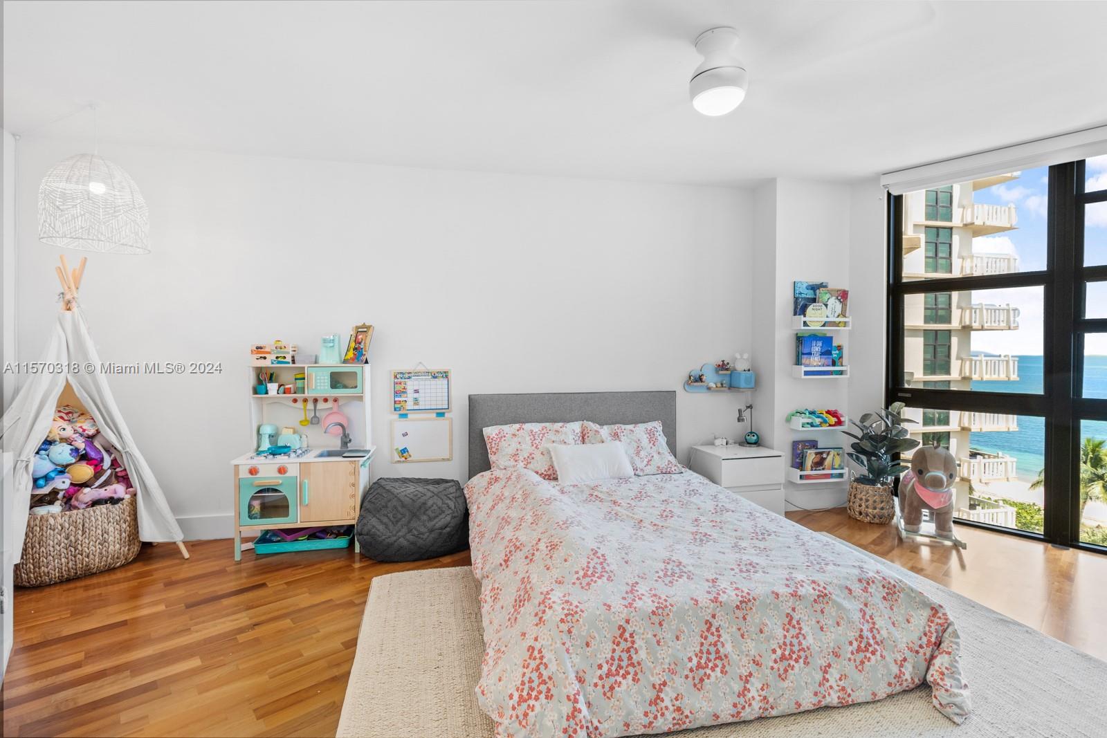 1111 Crandon Blvd B505, Key Biscayne, Florida 33149, 2 Bedrooms Bedrooms, ,2 BathroomsBathrooms,Residentiallease,For Rent,1111 Crandon Blvd B505,A11570318