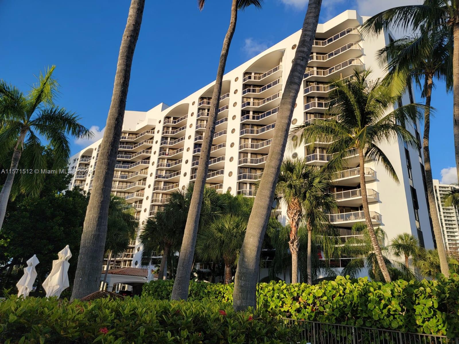 Aventura, Florida 33180, 2 Bedrooms Bedrooms, ,2 BathroomsBathrooms,Residentiallease,For Rent,A11571512