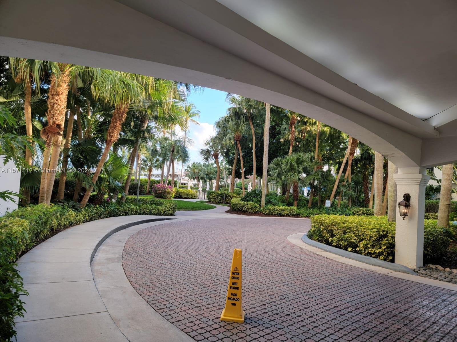 Aventura, Florida 33180, 2 Bedrooms Bedrooms, ,2 BathroomsBathrooms,Residentiallease,For Rent,A11571512