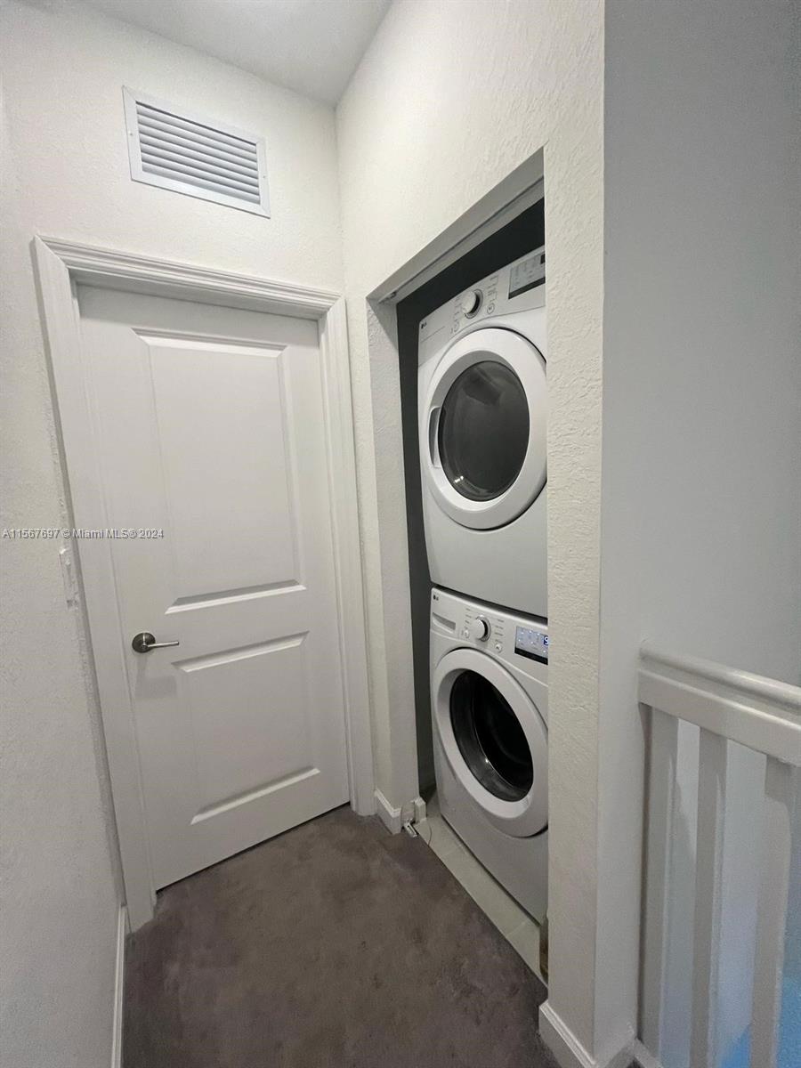 1718 SE 26th Ter 1, Homestead, Florida 33035, 3 Bedrooms Bedrooms, ,2 BathroomsBathrooms,Residentiallease,For Rent,1718 SE 26th Ter 1,A11567697