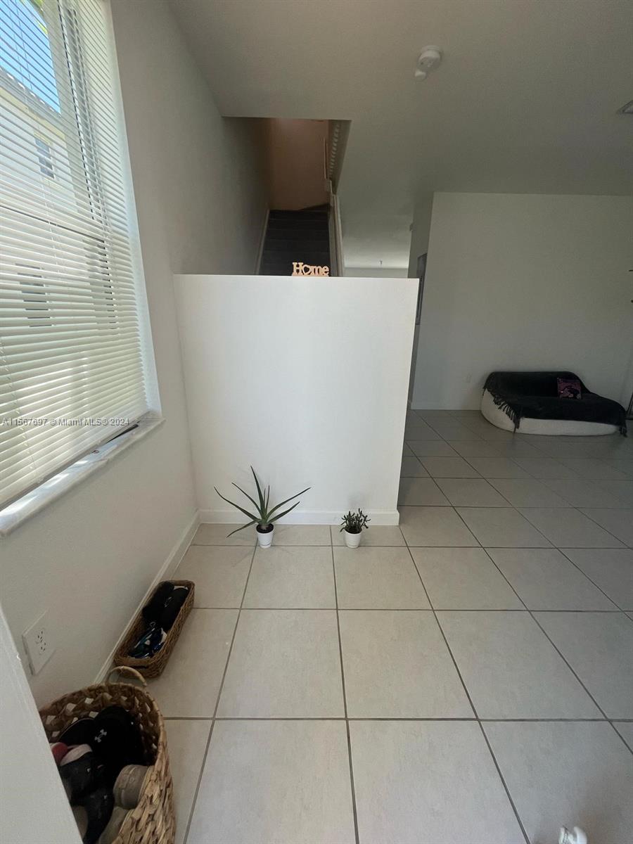 1718 SE 26th Ter 1, Homestead, Florida 33035, 3 Bedrooms Bedrooms, ,2 BathroomsBathrooms,Residentiallease,For Rent,1718 SE 26th Ter 1,A11567697