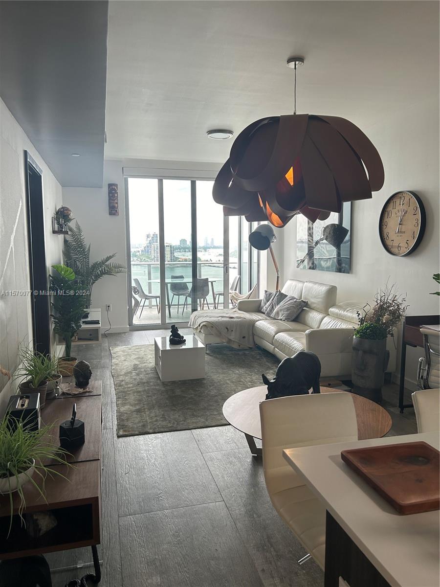 488 NE 18th St 1204, Miami, Florida 33132, 1 Bedroom Bedrooms, ,1 BathroomBathrooms,Residentiallease,For Rent,488 NE 18th St 1204,A11570077