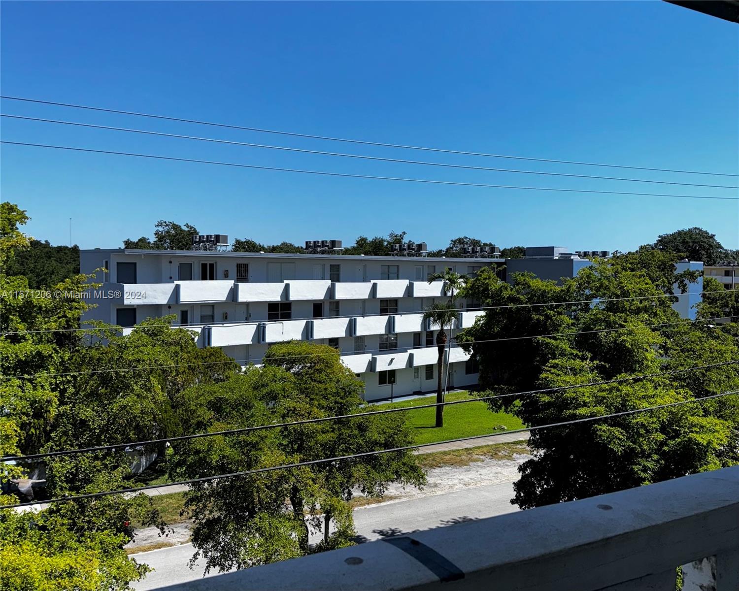 1150 NE 191st St 47, Miami, Florida 33179, 1 Bedroom Bedrooms, ,1 BathroomBathrooms,Residentiallease,For Rent,1150 NE 191st St 47,A11571206