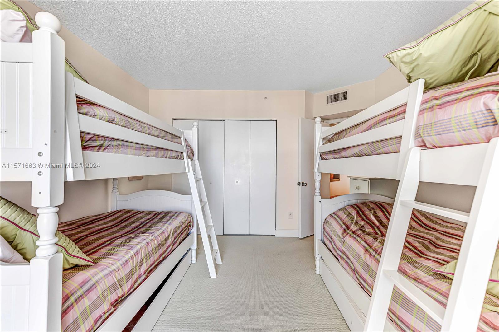 21055 Yacht Club Dr 2606, Aventura, Florida 33180, 3 Bedrooms Bedrooms, ,2 BathroomsBathrooms,Residentiallease,For Rent,21055 Yacht Club Dr 2606,A11571663