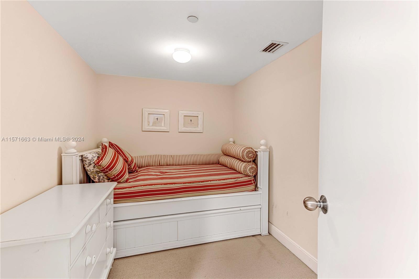 21055 Yacht Club Dr 2606, Aventura, Florida 33180, 3 Bedrooms Bedrooms, ,2 BathroomsBathrooms,Residentiallease,For Rent,21055 Yacht Club Dr 2606,A11571663