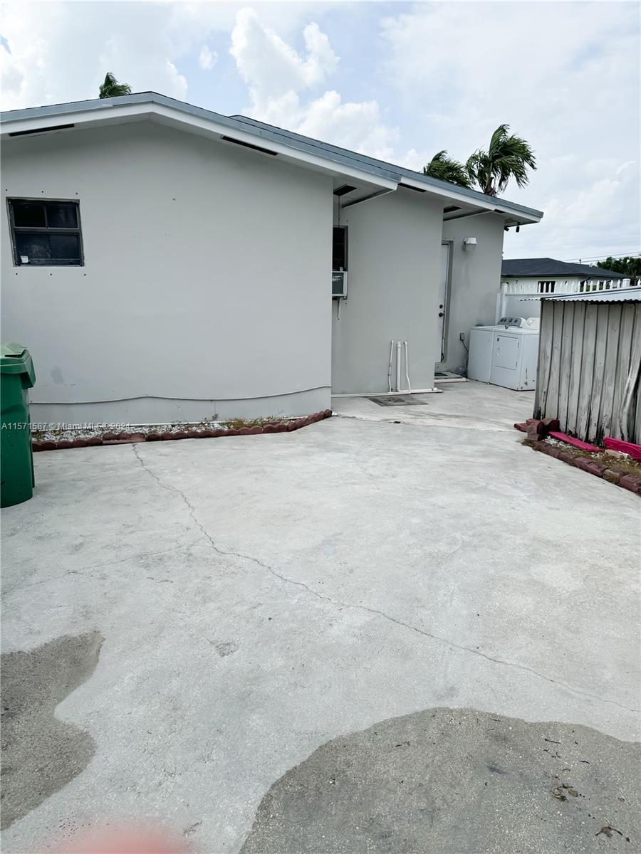7866 NW 174th Street B, Hialeah, Florida 33015, 1 Bedroom Bedrooms, ,1 BathroomBathrooms,Residentiallease,For Rent,7866 NW 174th Street B,A11571587