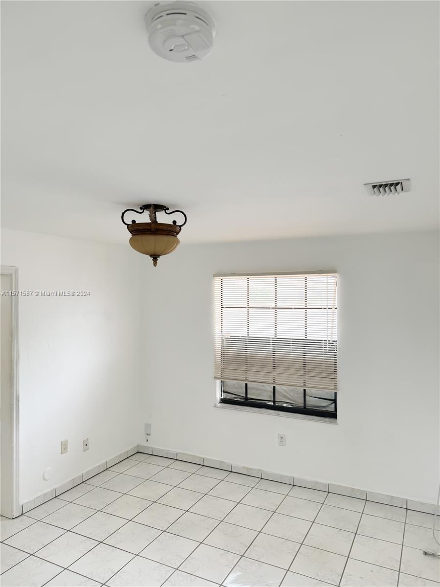 7866 NW 174th Street B, Hialeah, Florida 33015, 1 Bedroom Bedrooms, ,1 BathroomBathrooms,Residentiallease,For Rent,7866 NW 174th Street B,A11571587