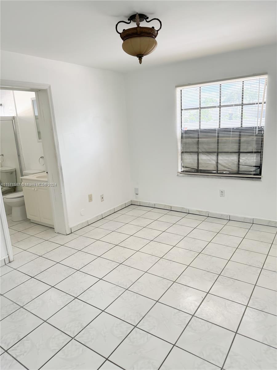 7866 NW 174th Street B, Hialeah, Florida 33015, 1 Bedroom Bedrooms, ,1 BathroomBathrooms,Residentiallease,For Rent,7866 NW 174th Street B,A11571587