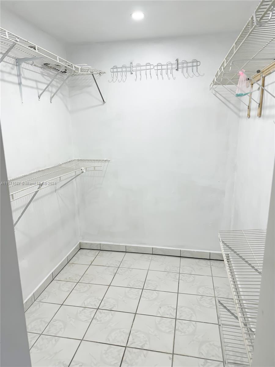 7866 NW 174th Street B, Hialeah, Florida 33015, 1 Bedroom Bedrooms, ,1 BathroomBathrooms,Residentiallease,For Rent,7866 NW 174th Street B,A11571587
