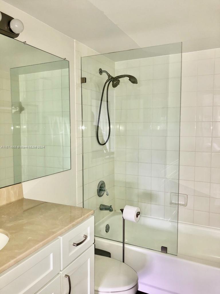 19999 E COUNTRY CLUB DR 1401, Aventura, Florida 33180, 2 Bedrooms Bedrooms, ,2 BathroomsBathrooms,Residentiallease,For Rent,19999 E COUNTRY CLUB DR 1401,A11571665