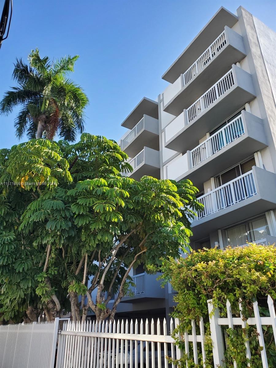 1670  Bay Rd #5D For Sale A11571656, FL