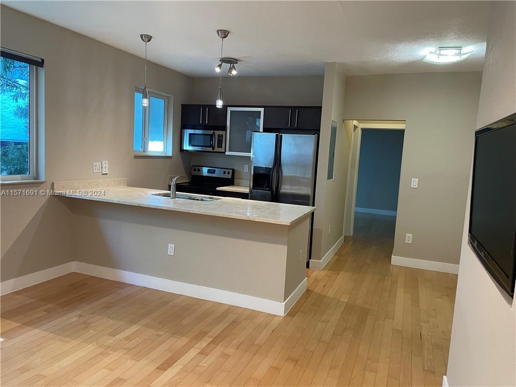 7171 Bay Drive 9, Miami Beach, Florida 33141, 1 Bedroom Bedrooms, ,1 BathroomBathrooms,Residentiallease,For Rent,7171 Bay Drive 9,A11571691
