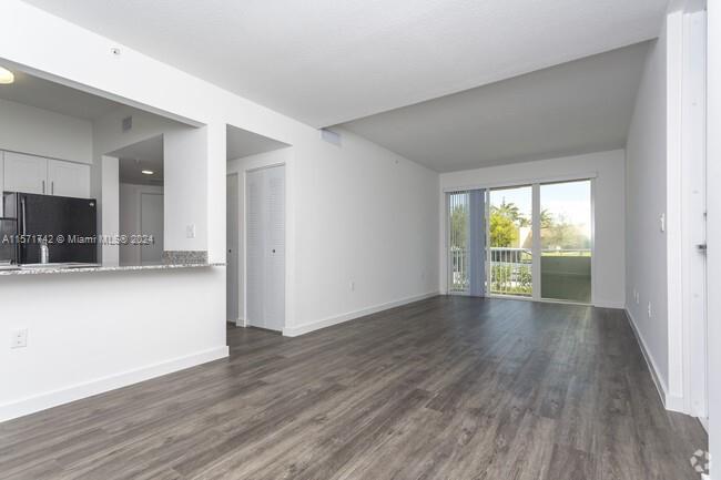 26460 SW 142 Ave Rd 101, Homestead, Florida 33032, 2 Bedrooms Bedrooms, ,2 BathroomsBathrooms,Residentiallease,For Rent,26460 SW 142 Ave Rd 101,A11571742