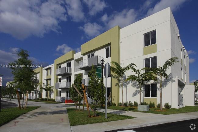 14321 SW 268th St 111, Homestead, Florida 33032, 3 Bedrooms Bedrooms, ,2 BathroomsBathrooms,Residentiallease,For Rent,14321 SW 268th St 111,A11571743