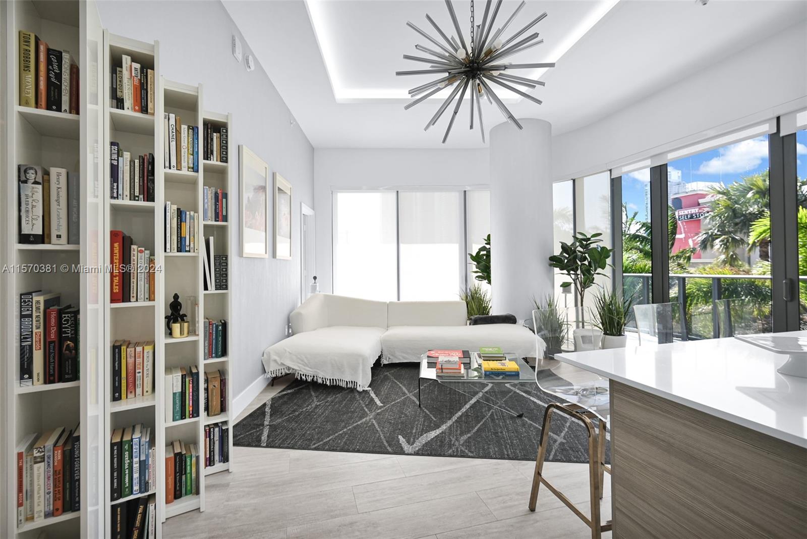 121 NE 34th St L204, Miami, Florida 33137, 2 Bedrooms Bedrooms, ,2 BathroomsBathrooms,Residentiallease,For Rent,121 NE 34th St L204,A11570381