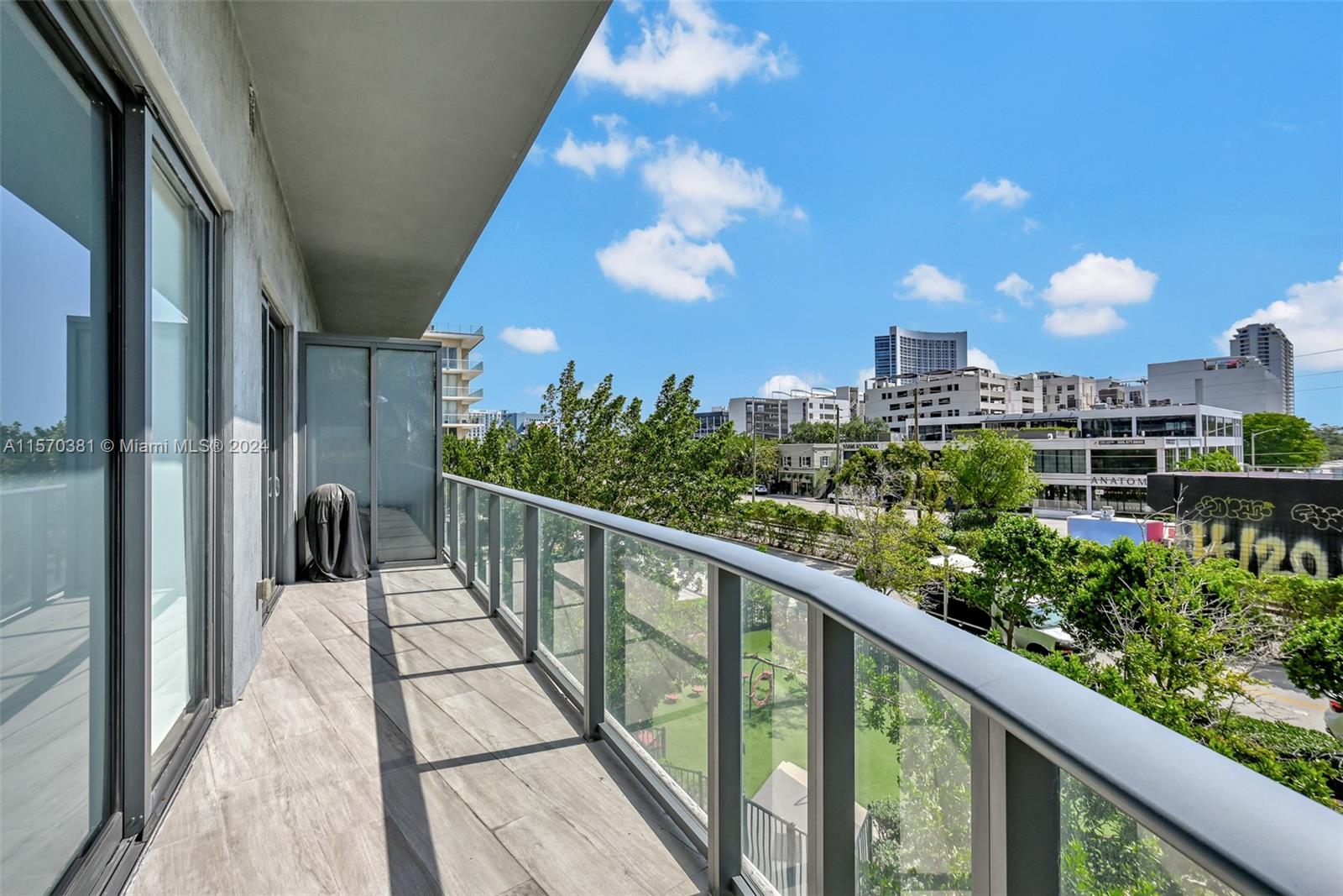 121 NE 34th St L204, Miami, Florida 33137, 2 Bedrooms Bedrooms, ,2 BathroomsBathrooms,Residentiallease,For Rent,121 NE 34th St L204,A11570381