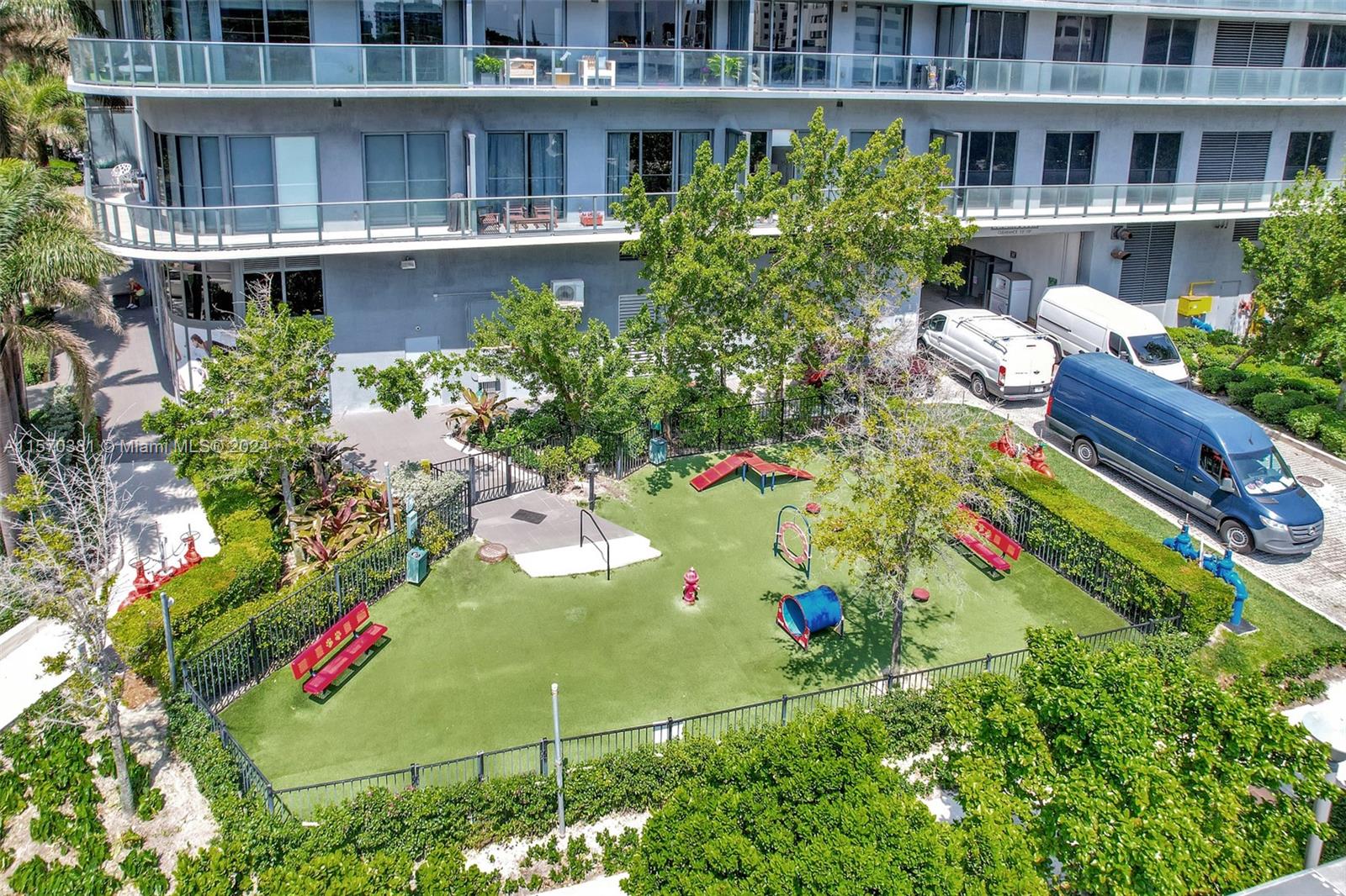 121 NE 34th St L204, Miami, Florida 33137, 2 Bedrooms Bedrooms, ,2 BathroomsBathrooms,Residentiallease,For Rent,121 NE 34th St L204,A11570381