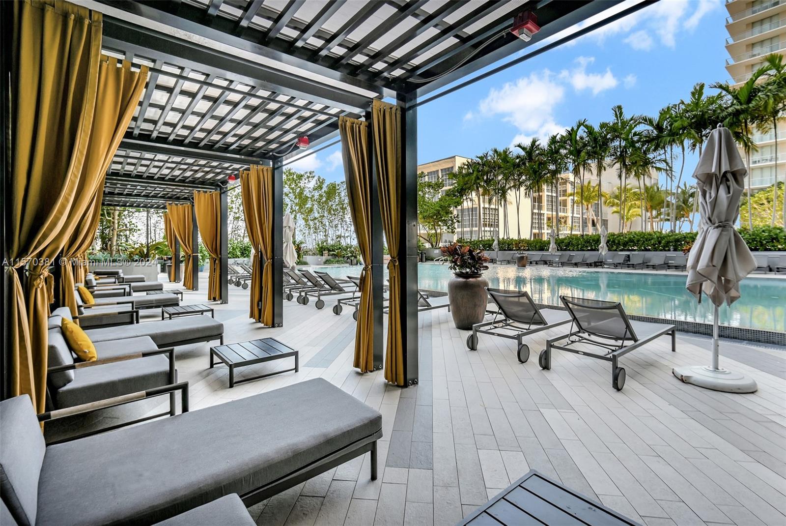 121 NE 34th St L204, Miami, Florida 33137, 2 Bedrooms Bedrooms, ,2 BathroomsBathrooms,Residentiallease,For Rent,121 NE 34th St L204,A11570381