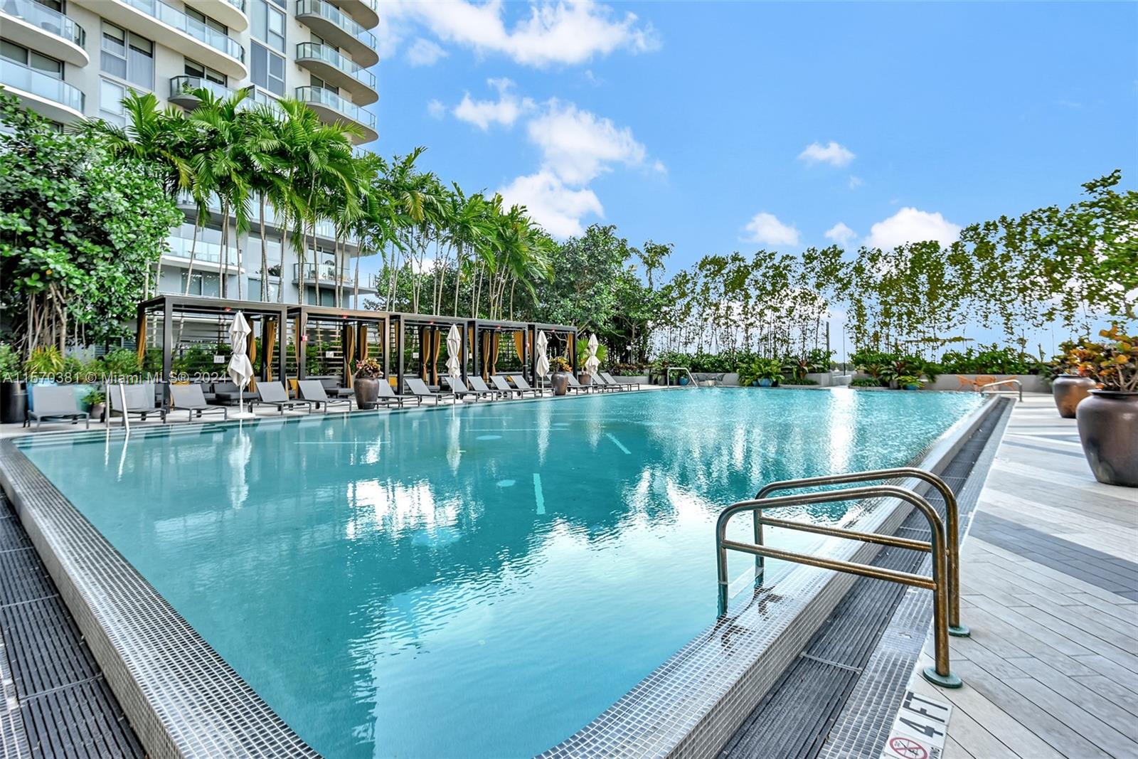 121 NE 34th St L204, Miami, Florida 33137, 2 Bedrooms Bedrooms, ,2 BathroomsBathrooms,Residentiallease,For Rent,121 NE 34th St L204,A11570381