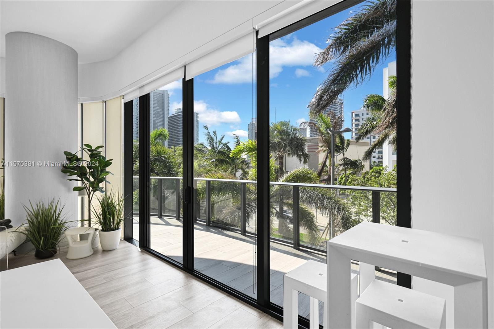121 NE 34th St L204, Miami, Florida 33137, 2 Bedrooms Bedrooms, ,2 BathroomsBathrooms,Residentiallease,For Rent,121 NE 34th St L204,A11570381