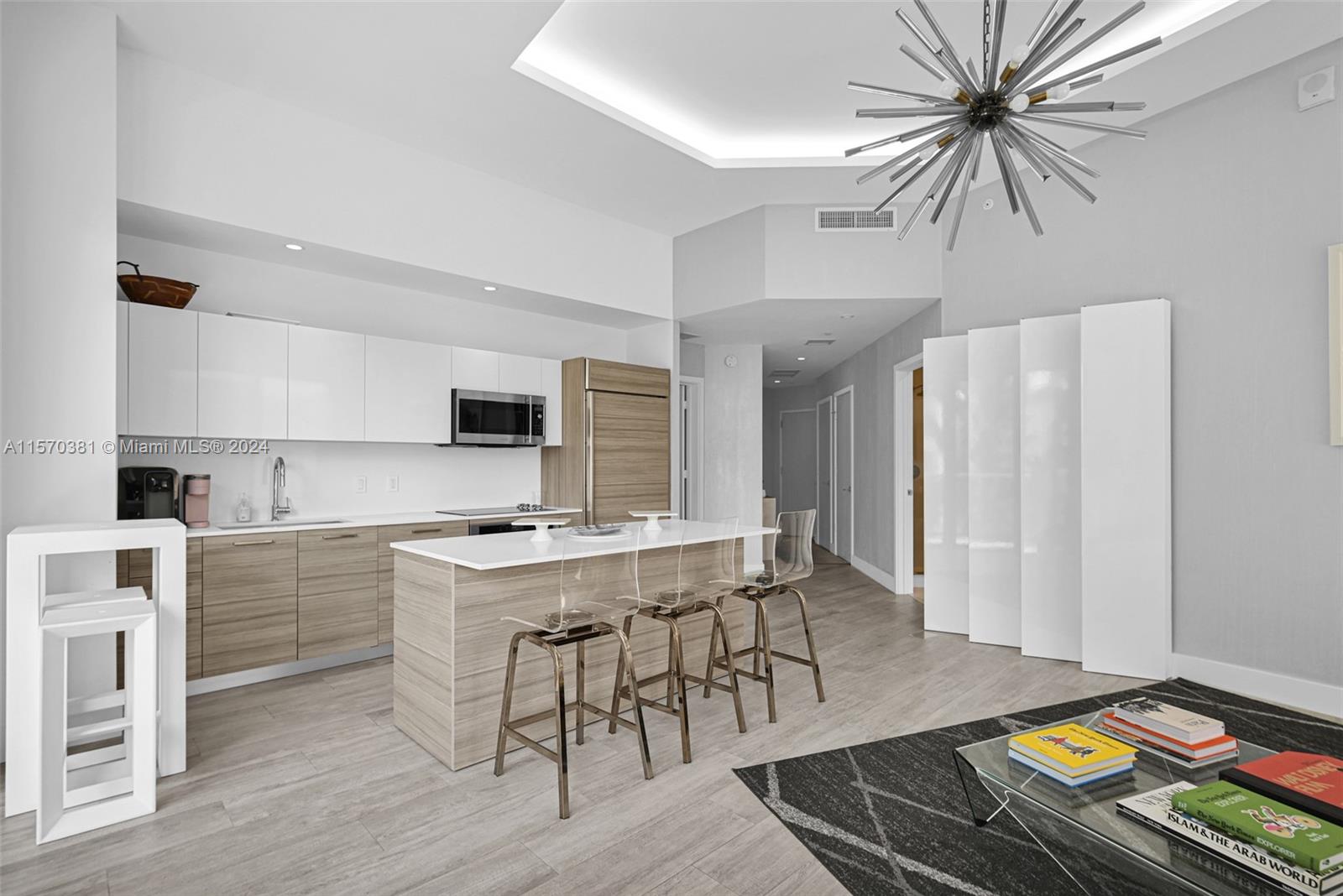 121 NE 34th St L204, Miami, Florida 33137, 2 Bedrooms Bedrooms, ,2 BathroomsBathrooms,Residentiallease,For Rent,121 NE 34th St L204,A11570381