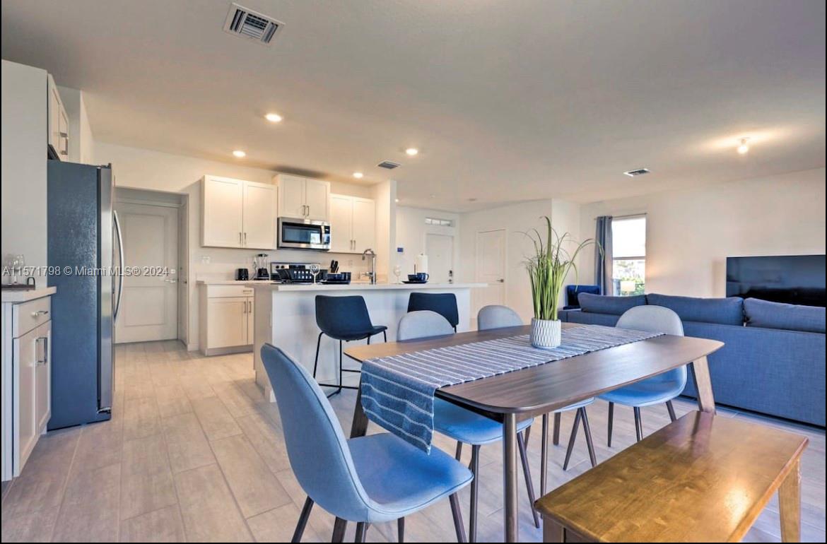 600 NE 4th St 600, Florida City, Florida 33034, 4 Bedrooms Bedrooms, ,2 BathroomsBathrooms,Residentiallease,For Rent,600 NE 4th St 600,A11571798