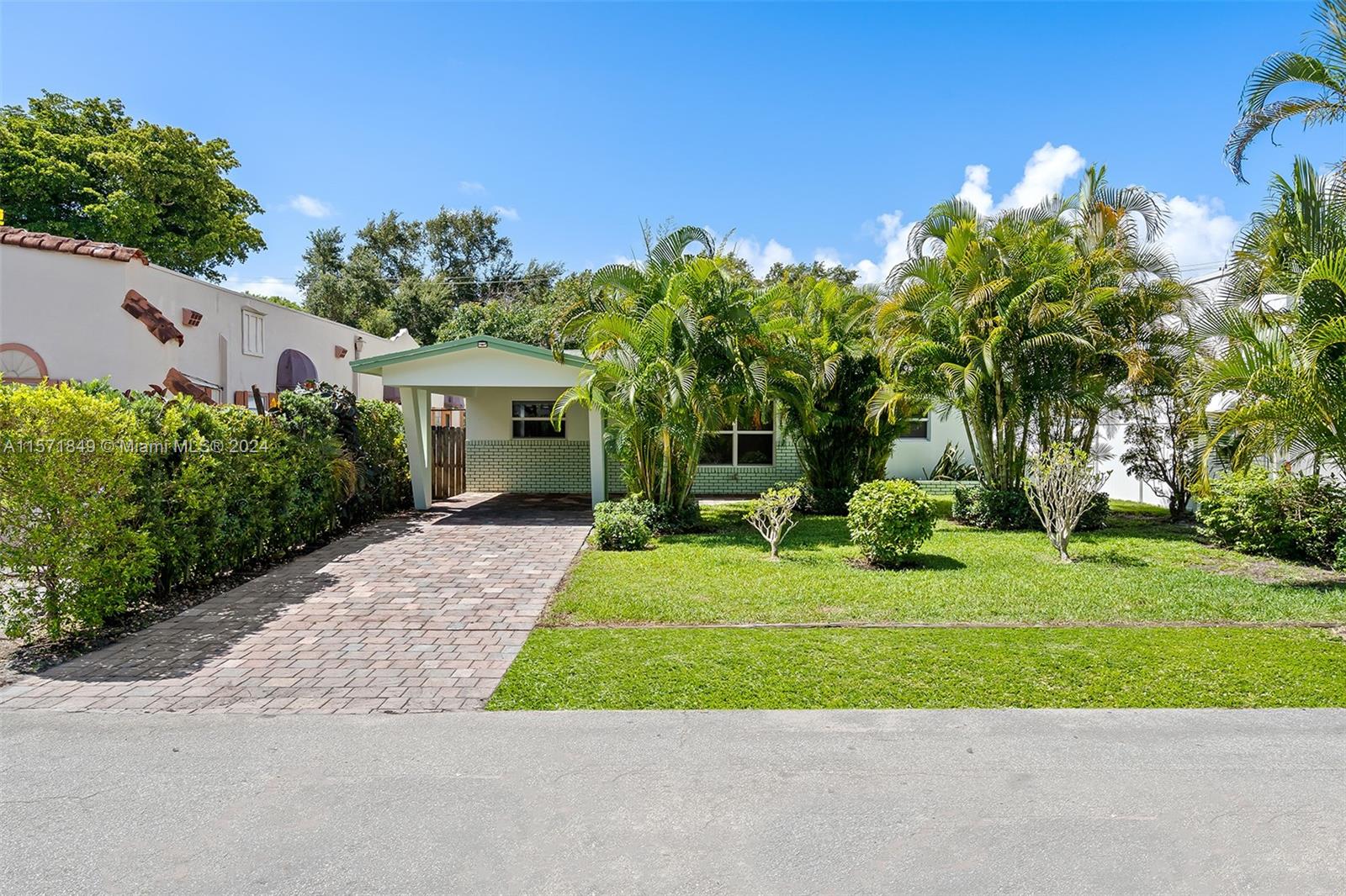 804 SE 6th Ct, Fort Lauderdale, Florida 33301, 3 Bedrooms Bedrooms, ,2 BathroomsBathrooms,Residentiallease,For Rent,804 SE 6th Ct,A11571849