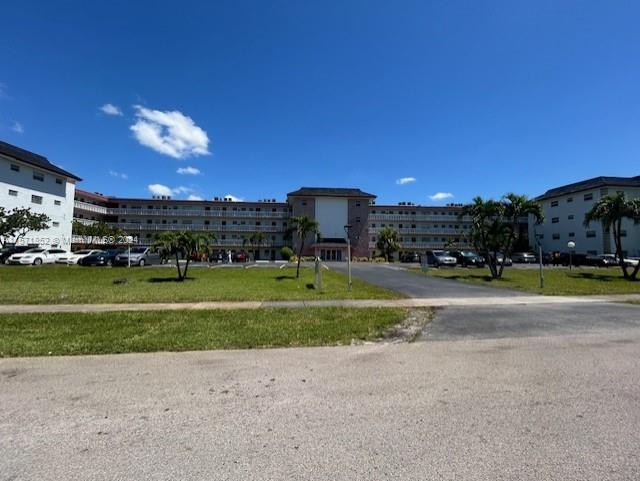 4140 NW 44th Ave 305, Lauderdale Lakes, Florida 33319, 2 Bedrooms Bedrooms, ,2 BathroomsBathrooms,Residential,For Sale,4140 NW 44th Ave 305,A11571852